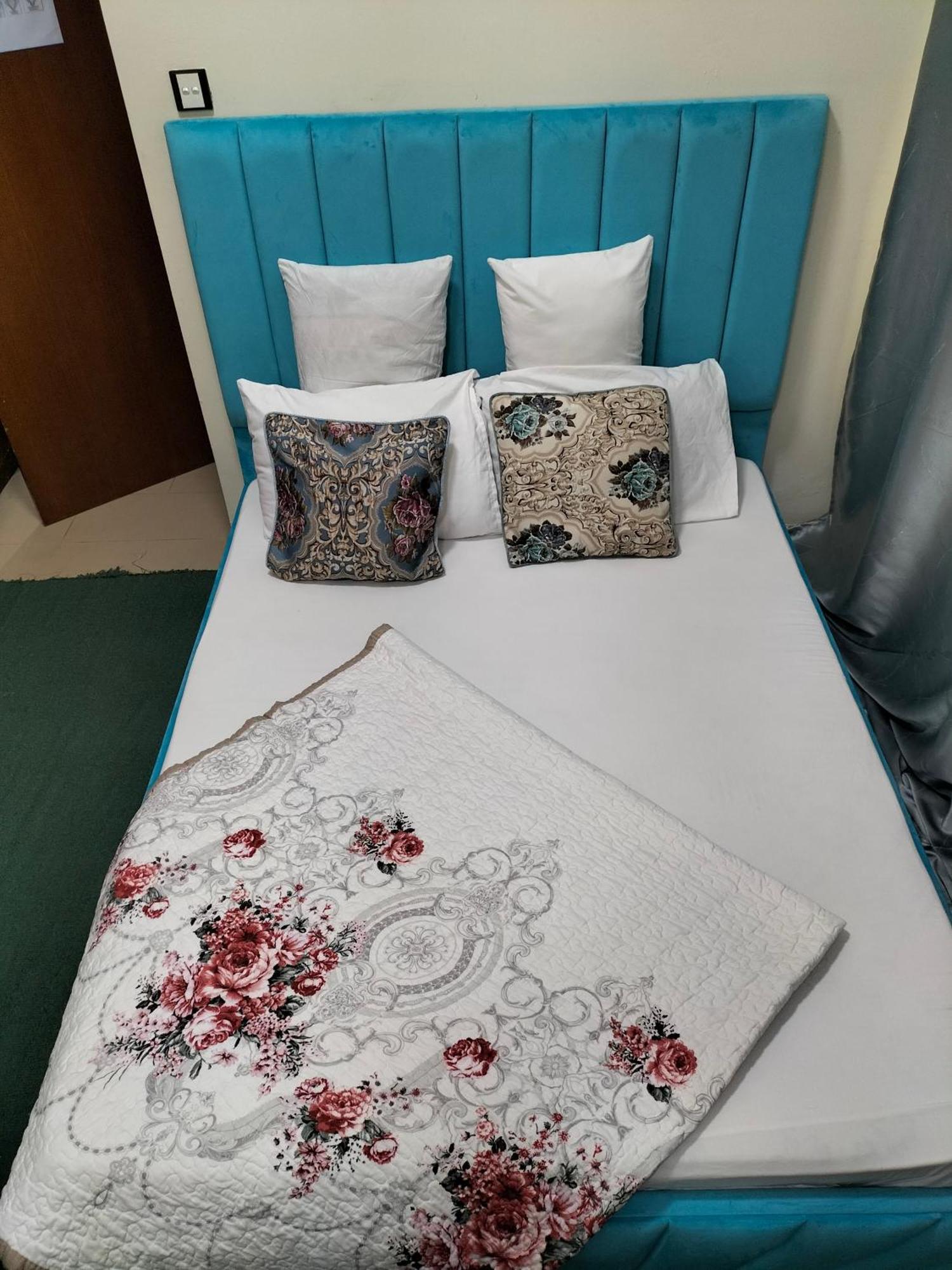 Bedspace, Hostel And Accomodation Al Nahda 2 Dubaj Kültér fotó